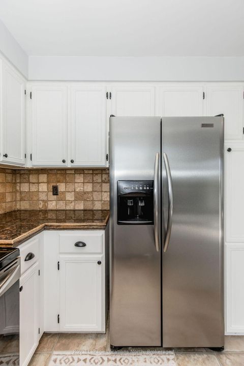 Photo 14 at 10 BARWICK Drive, West Bayfield, Barrie