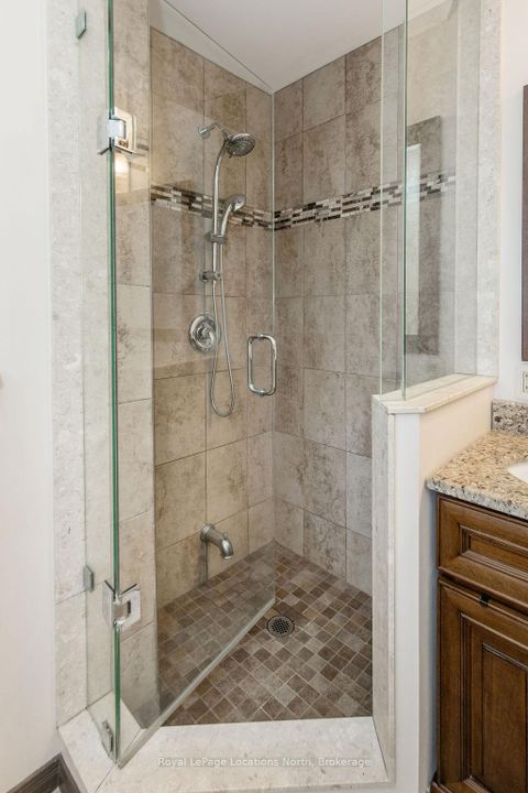 Photo 22 at 10 BARWICK Drive, West Bayfield, Barrie Photo 22 at 10 BARWICK Drive, West Bayfield, Barrie