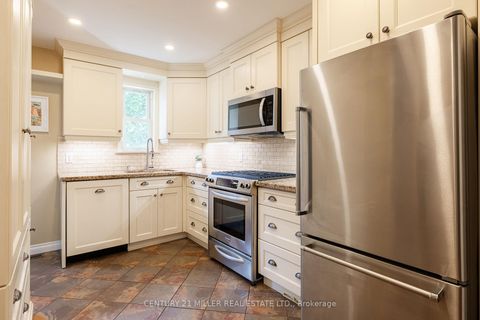 Photo 10 at 76 Brock Street, CO Central, Oakville