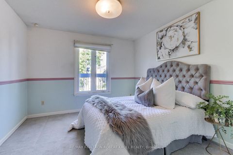 Photo 29 at 136 Stillwater Crescent, Branson, Toronto Photo 29 at 136 Stillwater Crescent, Branson, Toronto