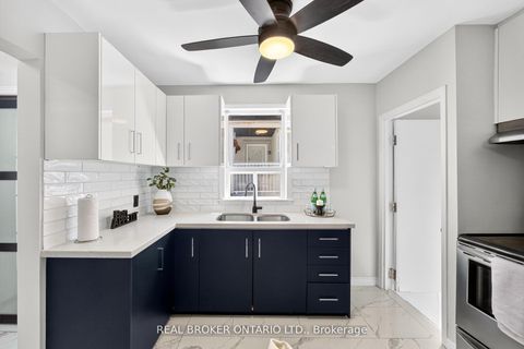 Photo 5 at 30 Presley Avenue, Birchmount, Toronto