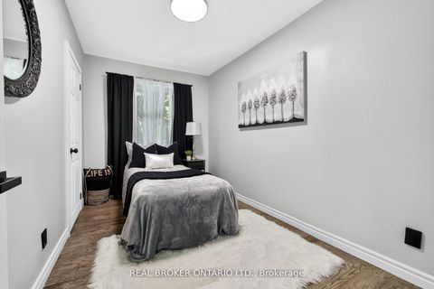 Photo 9 at 30 Presley Avenue, Birchmount, Toronto