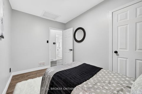 Photo 10 at 30 Presley Avenue, Birchmount, Toronto