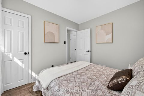 Photo 12 at 30 Presley Avenue, Birchmount, Toronto