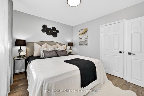 Photo 14 at 30 Presley Avenue, Birchmount, Toronto
