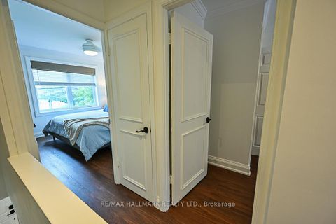 Photo 13 at 3318 Bathurst Street, Lawrence, Toronto