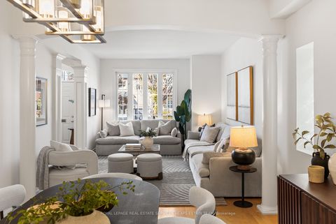 Photo 2 at 507 Broadway Avenue, Leaside, Toronto