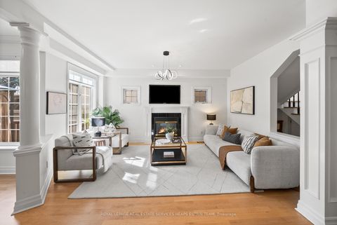 Photo 8 at 507 Broadway Avenue, Leaside, Toronto