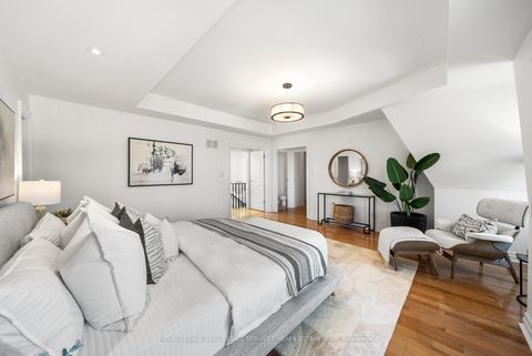 Photo 16 at 507 Broadway Avenue, Leaside, Toronto