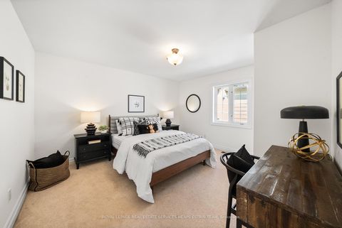 Photo 20 at 507 Broadway Avenue, Leaside, Toronto