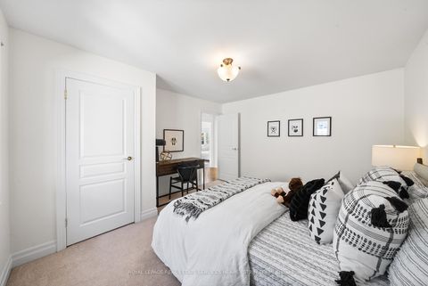 Photo 21 at 507 Broadway Avenue, Leaside, Toronto