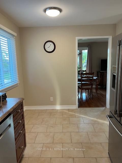 Photo 6 at 2834 Dempster Avenue, Stroud, Innisfil