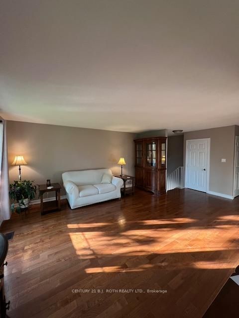 Photo 7 at 2834 Dempster Avenue, Stroud, Innisfil