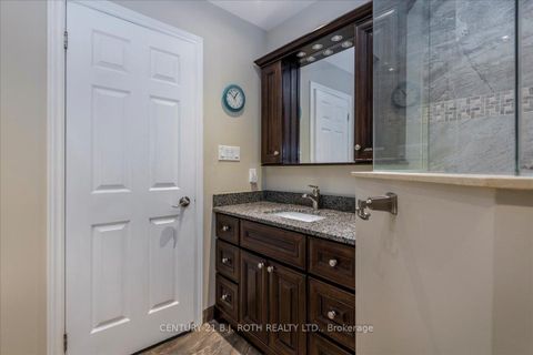 Photo 13 at 2834 Dempster Avenue, Stroud, Innisfil