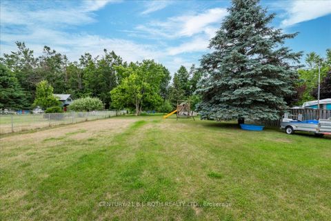 Photo 27 at 2834 Dempster Avenue, Stroud, Innisfil Photo 27 at 2834 Dempster Avenue, Stroud, Innisfil