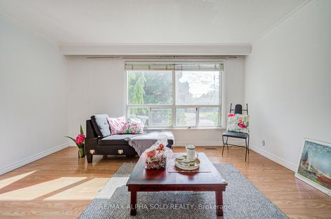 Photo 9 at 334 Moore Park Avenue, Newtonbrook West, Toronto