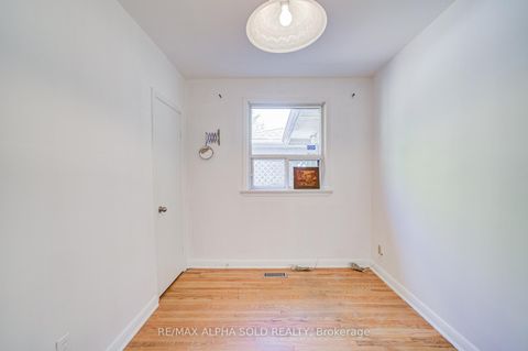 Photo 25 at 334 Moore Park Avenue, Newtonbrook West, Toronto