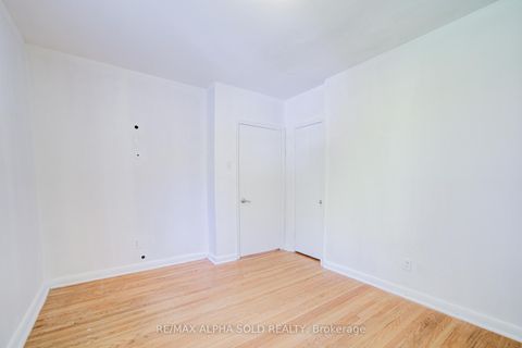 Photo 27 at 334 Moore Park Avenue, Newtonbrook West, Toronto
