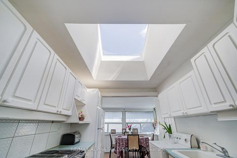 Photo 29 at 334 Moore Park Avenue, Newtonbrook West, Toronto