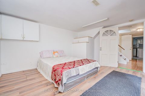 Photo 33 at 334 Moore Park Avenue, Newtonbrook West, Toronto