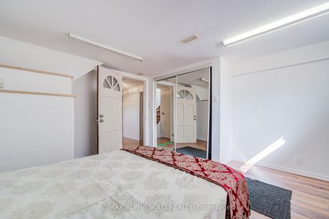 Photo 34 at 334 Moore Park Avenue, Newtonbrook West, Toronto