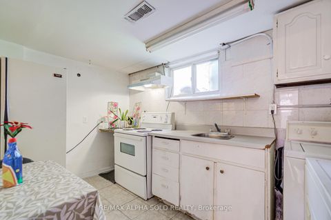 Photo 38 at 334 Moore Park Avenue, Newtonbrook West, Toronto