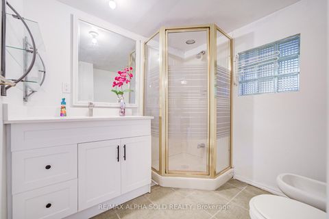 Photo 41 at 334 Moore Park Avenue, Newtonbrook West, Toronto