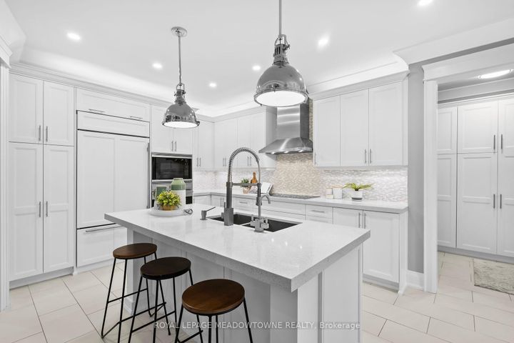 Photo 11 at 729 Wettlaufer Terrace, SC Scott, Milton
