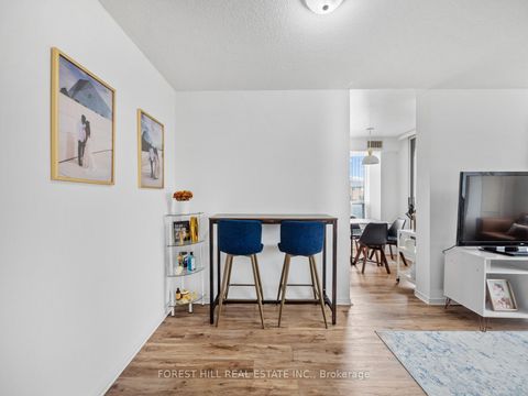 Photo 3 at 211 - 330 Red Maple Road, Langstaff, Richmond Hill