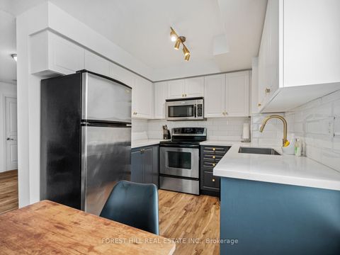 Photo 4 at 211 - 330 Red Maple Road, Langstaff, Richmond Hill