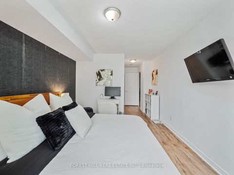 Photo 7 at 211 - 330 Red Maple Road, Langstaff, Richmond Hill