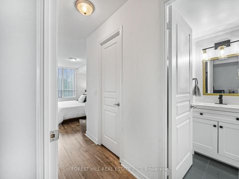 Photo 8 at 211 - 330 Red Maple Road, Langstaff, Richmond Hill