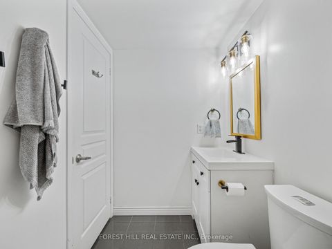 Photo 10 at 211 - 330 Red Maple Road, Langstaff, Richmond Hill