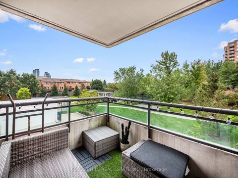 Photo 11 at 211 - 330 Red Maple Road, Langstaff, Richmond Hill