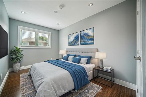 Photo 20 at 77 Crayford Drive, Steeles, Toronto