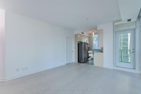 Photo 11 at 1805 - 18 Harbour Street, Waterfront Communities C1, Toronto