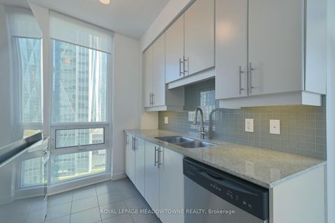 Photo 12 at 1805 - 18 Harbour Street, Waterfront Communities C1, Toronto
