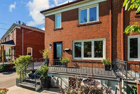 Photo 2 at 94 Cordella Avenue, Smythe, Toronto