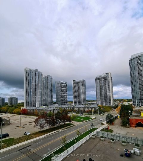 Photo 3 at 718 - 2033 Kennedy Road, Malvern West, Toronto