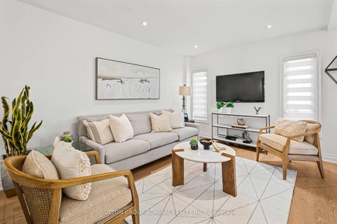 Photo 7 at 10 Oak Park Crescent, Rural Vaughan, Vaughan