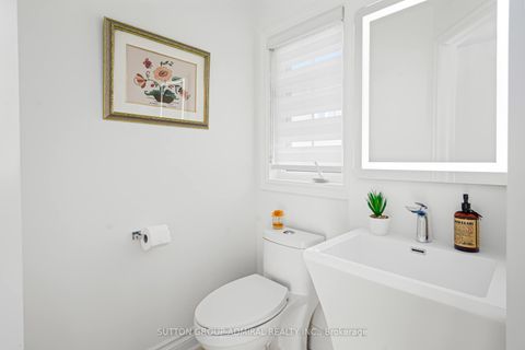 Photo 16 at 10 Oak Park Crescent, Rural Vaughan, Vaughan