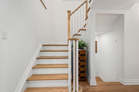 Photo 17 at 10 Oak Park Crescent, Rural Vaughan, Vaughan