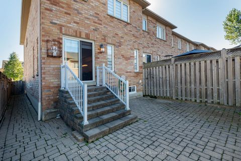 Photo 26 at 10 Oak Park Crescent, Rural Vaughan, Vaughan