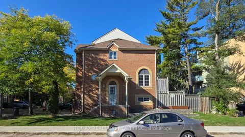 Photo 2 at 33 - 189 Galloway Road, West Hill, Toronto