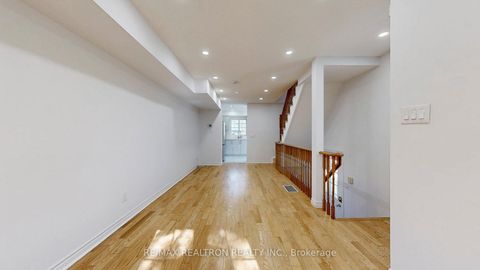 Photo 8 at 33 - 189 Galloway Road, West Hill, Toronto