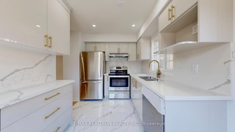 Photo 14 at 33 - 189 Galloway Road, West Hill, Toronto