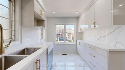 Photo 18 at 33 - 189 Galloway Road, West Hill, Toronto
