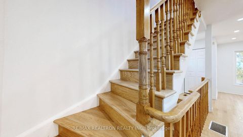 Photo 20 at 33 - 189 Galloway Road, West Hill, Toronto
