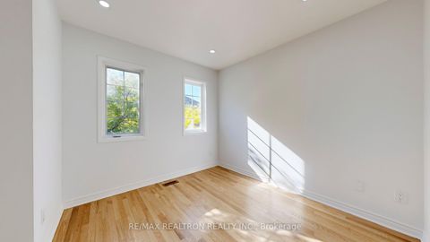 Photo 22 at 33 - 189 Galloway Road, West Hill, Toronto