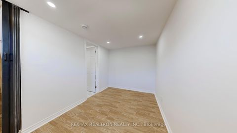 Photo 30 at 33 - 189 Galloway Road, West Hill, Toronto